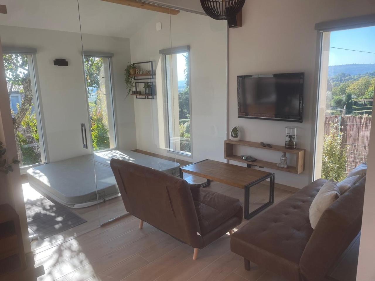Logement Avec Jacuzzi Joucas Exteriör bild