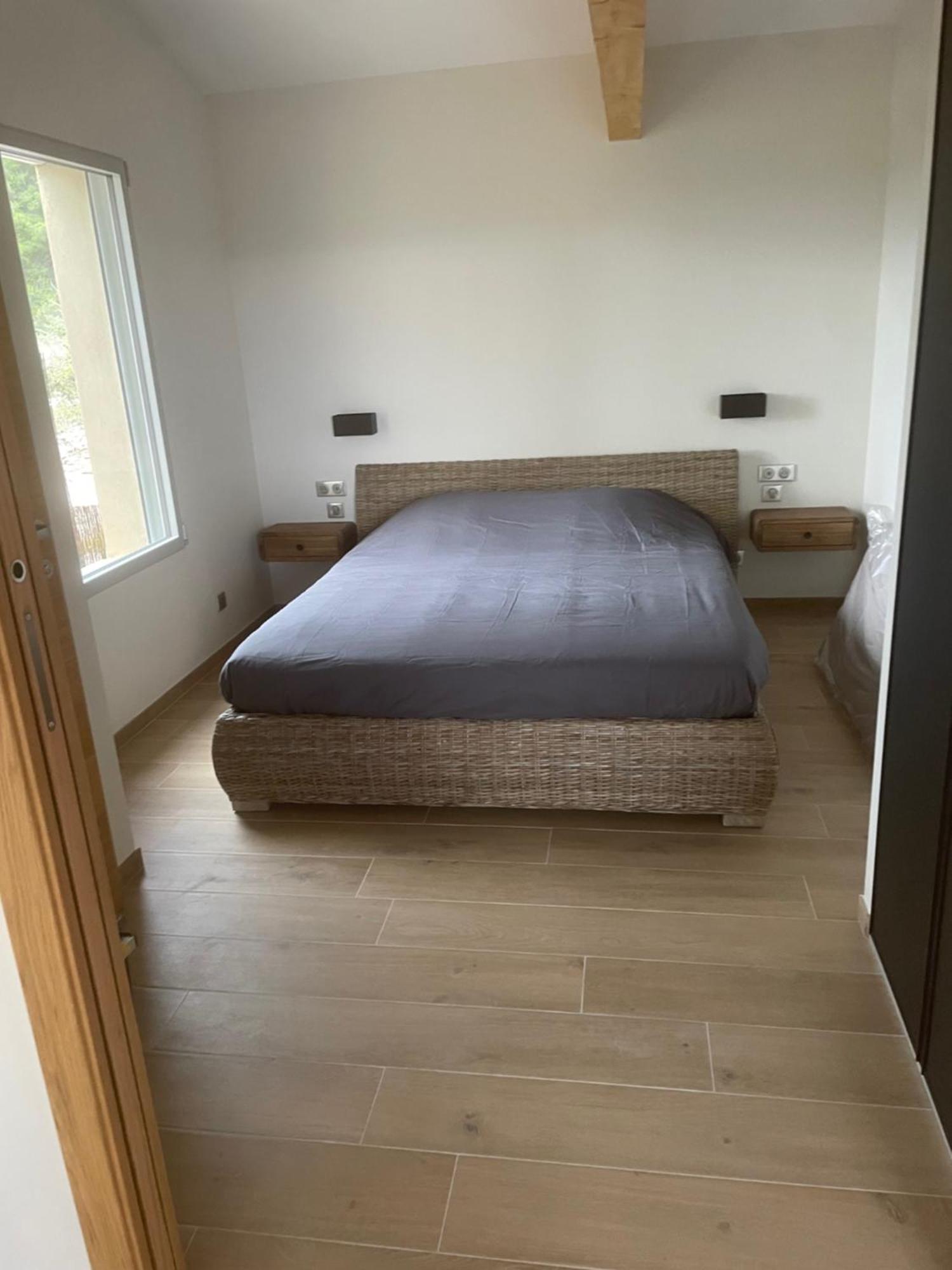 Logement Avec Jacuzzi Joucas Exteriör bild