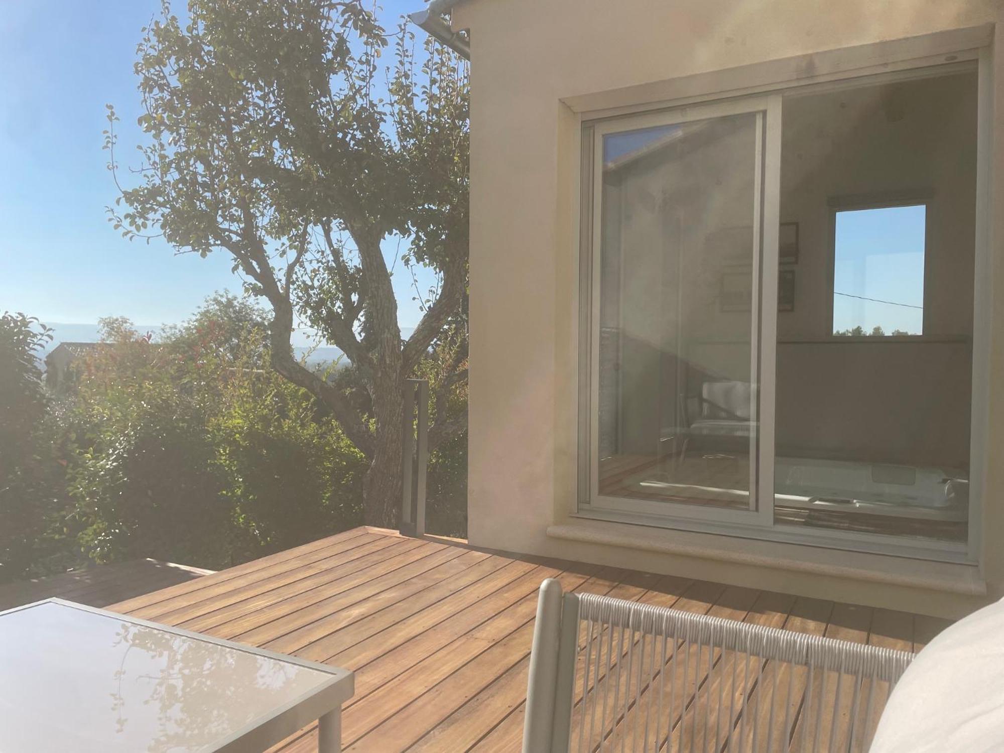 Logement Avec Jacuzzi Joucas Exteriör bild